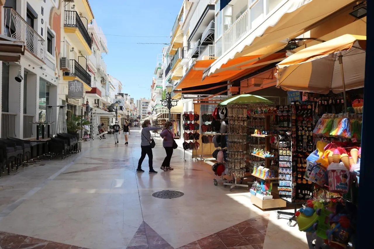 071 - Beachside Studio Perfect For A Family Getaway Apartment Torremolinos