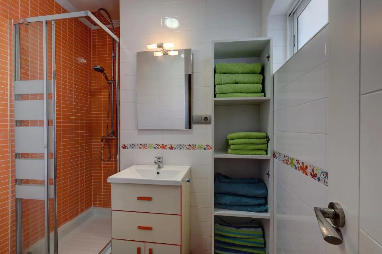 071 - Beachside Studio Perfect For A Family Getaway Apartment Torremolinos