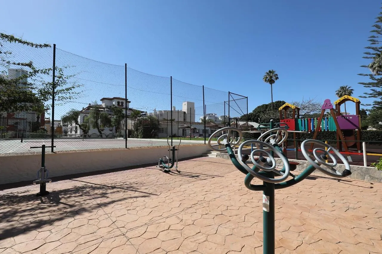 071 - Beachside Studio Perfect For A Family Getaway Apartment Torremolinos