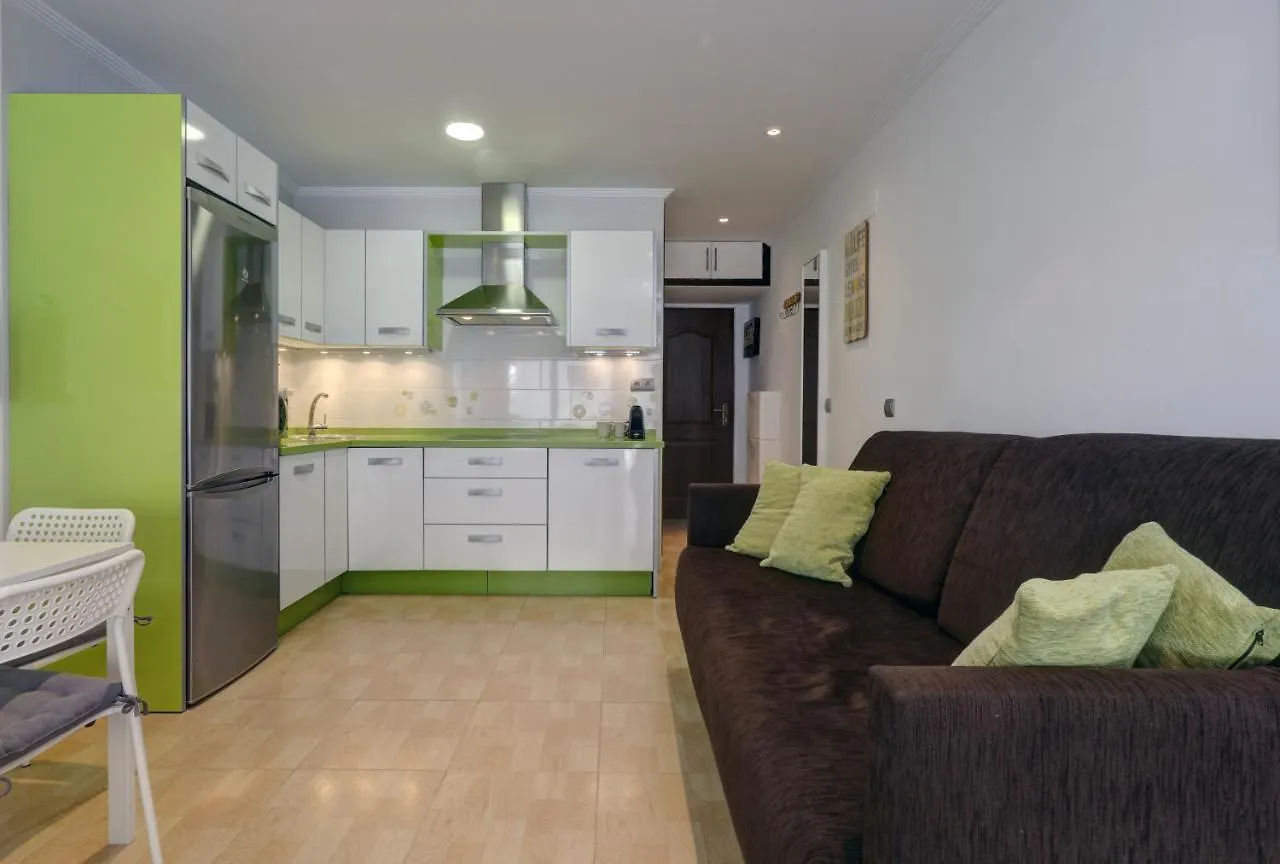 071 - Beachside Studio Perfect For A Family Getaway Apartment Torremolinos 0*,  Spain
