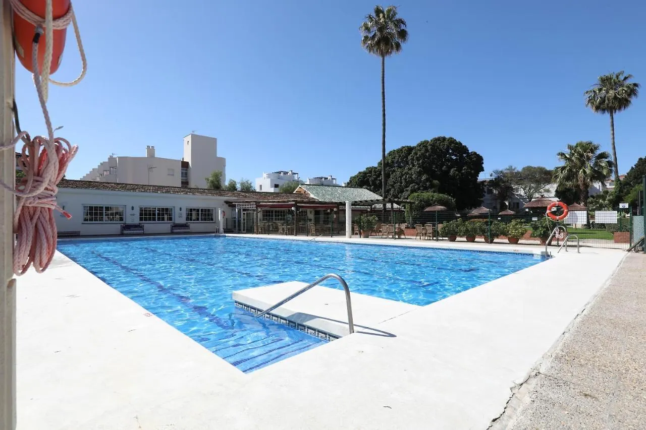 071 - Beachside Studio Perfect For A Family Getaway Apartment Torremolinos 0*,