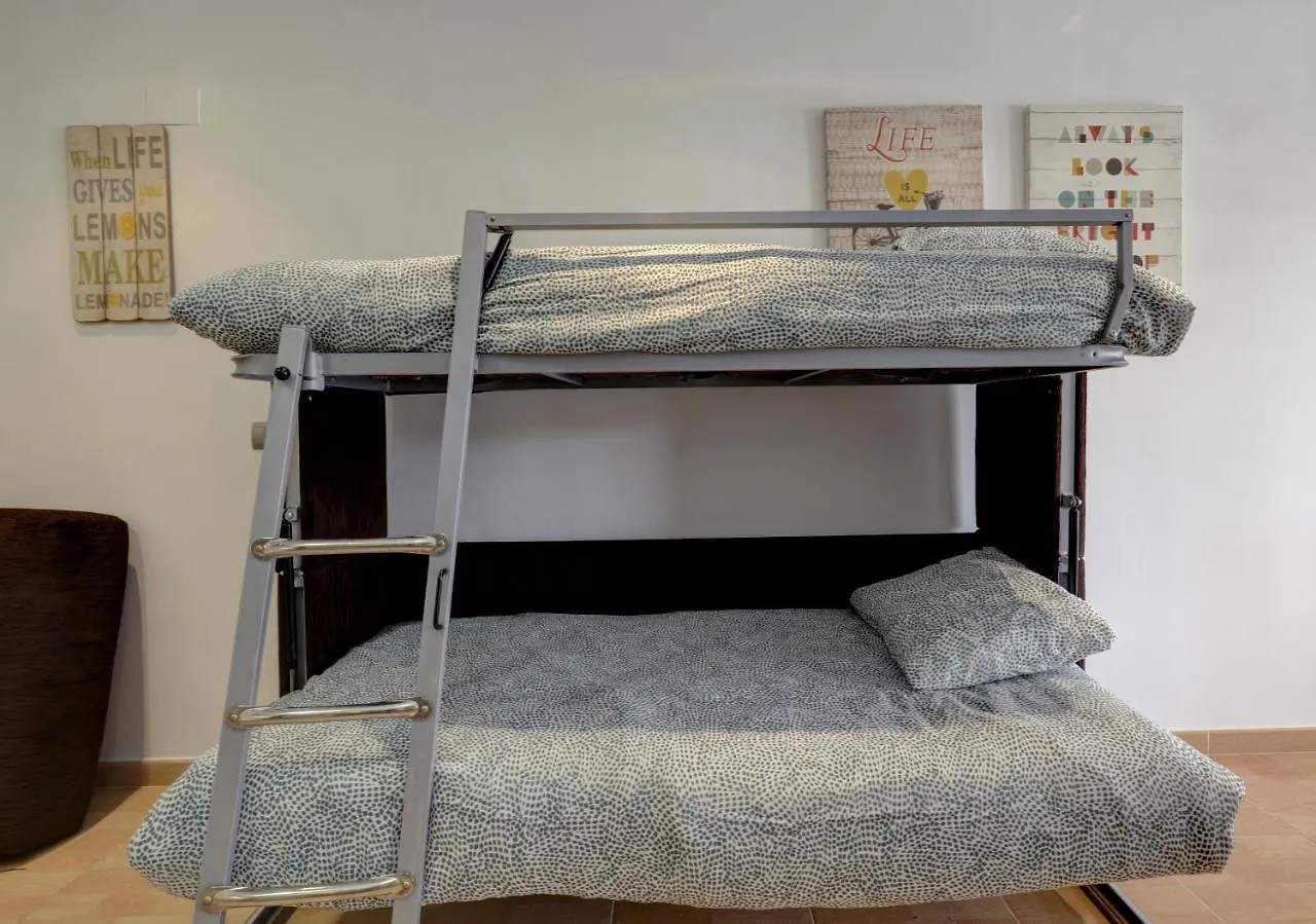 071 - Beachside Studio Perfect For A Family Getaway Apartment Torremolinos