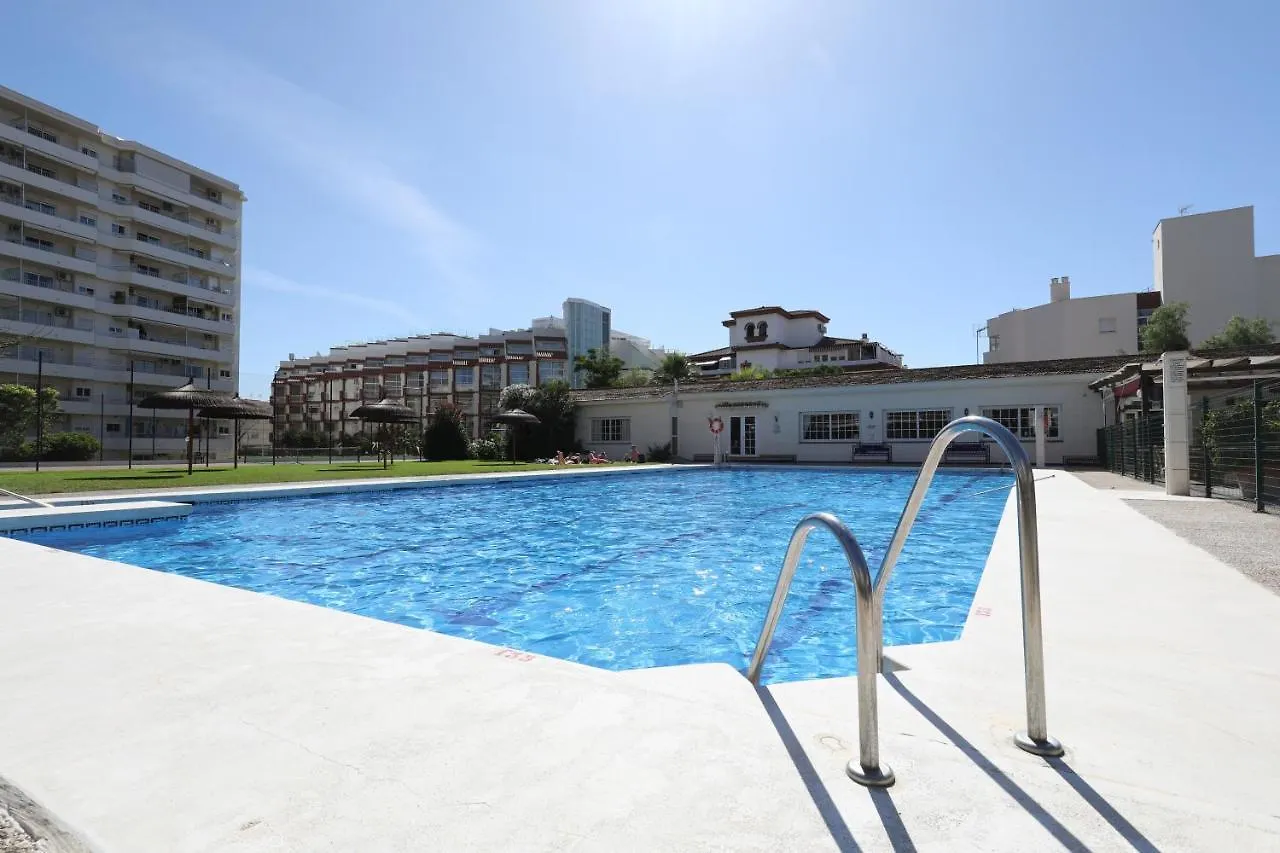 071 - Beachside Studio Perfect For A Family Getaway Apartment Torremolinos